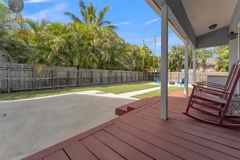 1605 Dewey Street Hollywood FL 33020