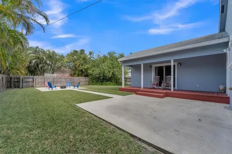 1605 Dewey Street Hollywood FL 33020