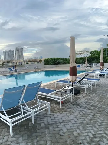 18031 Biscayne Boulevard Aventura FL 33160