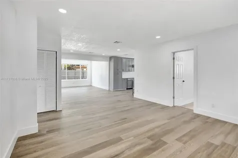 510 N 71st Terrace Hollywood FL 33024