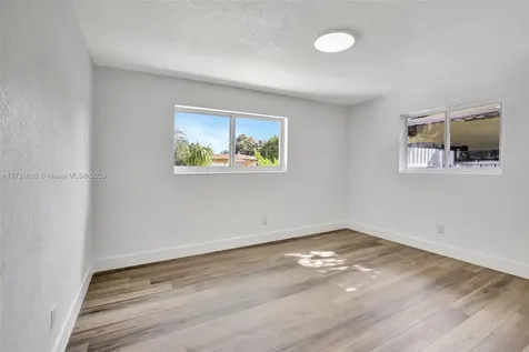 510 N 71st Terrace Hollywood FL 33024