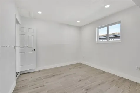 510 N 71st Terrace Hollywood FL 33024