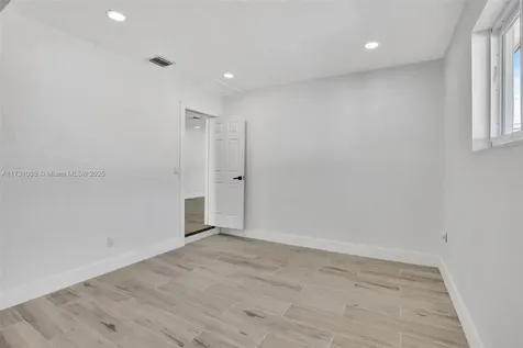 510 N 71st Terrace Hollywood FL 33024
