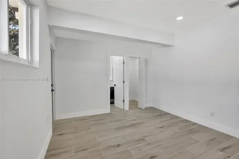 510 N 71st Terrace Hollywood FL 33024