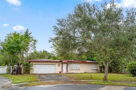 561 SW 60th Avenue Plantation FL 33317