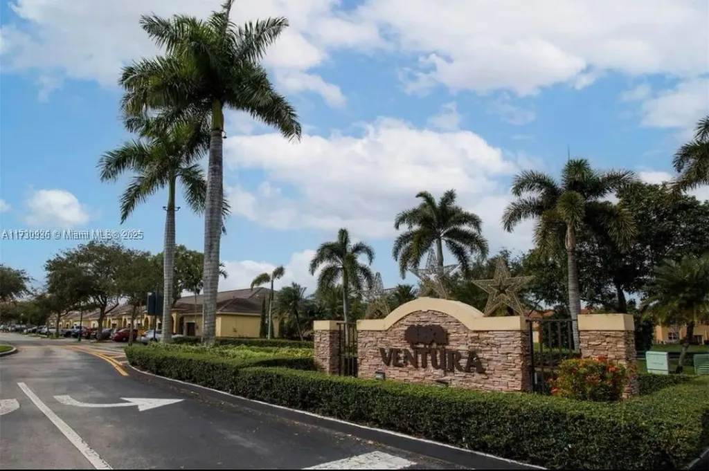 1225 NE 32nd Avenue Homestead FL 33033