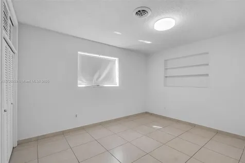 6360 W 16th Avenue Hialeah FL 33012