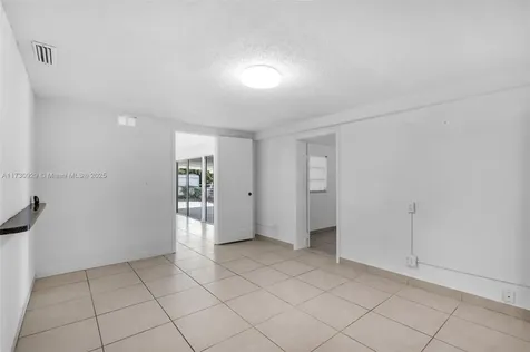 6360 W 16th Avenue Hialeah FL 33012