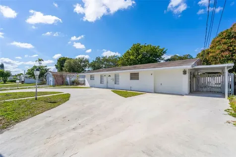 6360 W 16th Avenue Hialeah FL 33012