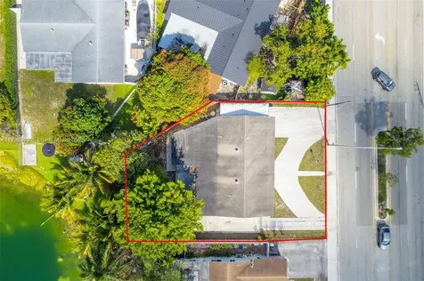 6360 W 16th Avenue Hialeah FL 33012