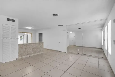 6360 W 16th Avenue Hialeah FL 33012