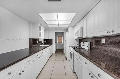 6360 W 16th Avenue Hialeah FL 33012