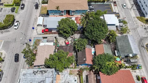 1800 SW 3rd Street #D Miami FL 33135