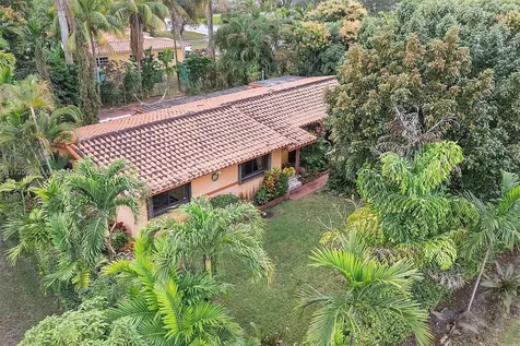 10 NE 139th Street Miami FL 33161