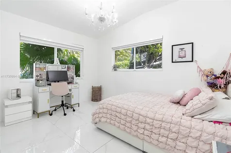 7620 SW 105th Terrace Pinecrest FL 33156