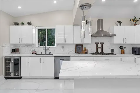7620 SW 105th Terrace Pinecrest FL 33156
