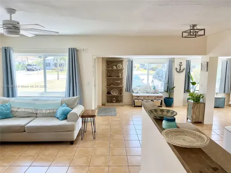 1545 NE 175th Street North Miami Beach FL 33162