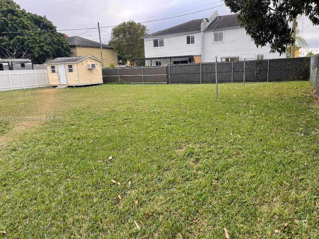 11530 Lincoln Boulevard Miami FL 33176