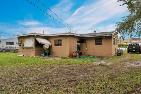 1940 NW 135th Street Miami FL 33167