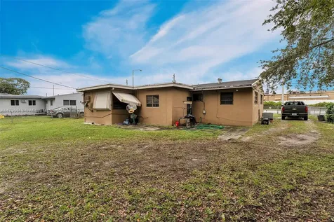 1940 NW 135th Street Miami FL 33167