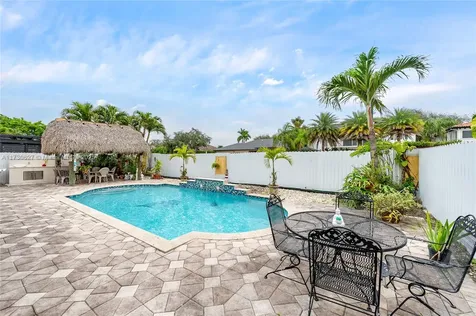 16911 NW 87th Court Miami Lakes FL 33018