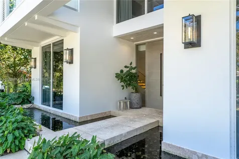 6790 SW 76th Terrace South Miami FL 33143