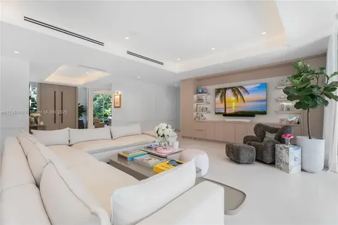 6790 SW 76th Terrace South Miami FL 33143