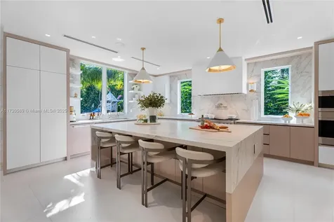 6790 SW 76th Terrace South Miami FL 33143