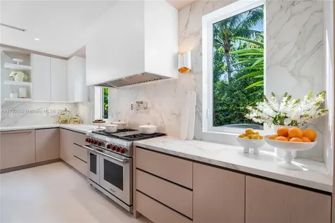 6790 SW 76th Terrace South Miami FL 33143