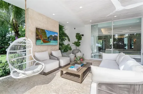 6790 SW 76th Terrace South Miami FL 33143