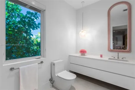 6790 SW 76th Terrace South Miami FL 33143
