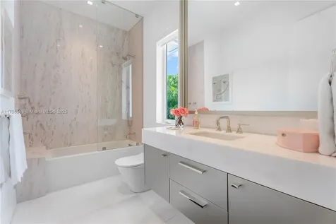 6790 SW 76th Terrace South Miami FL 33143