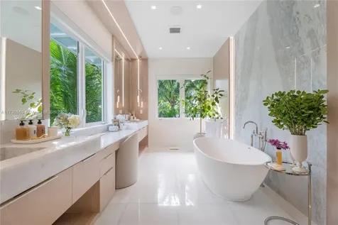 6790 SW 76th Terrace South Miami FL 33143