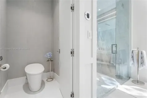 6790 SW 76th Terrace South Miami FL 33143