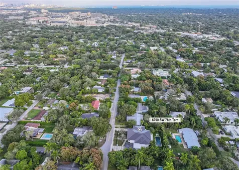 6790 SW 76th Terrace South Miami FL 33143