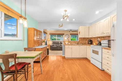 4902 NW 42nd Avenue Tamarac FL 33319
