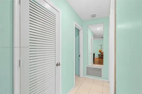 4902 NW 42nd Avenue Tamarac FL 33319