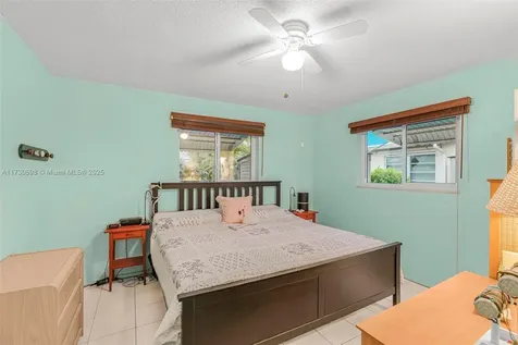 4902 NW 42nd Avenue Tamarac FL 33319