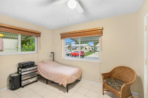 4902 NW 42nd Avenue Tamarac FL 33319