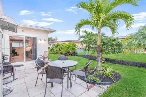 4902 NW 42nd Avenue Tamarac FL 33319