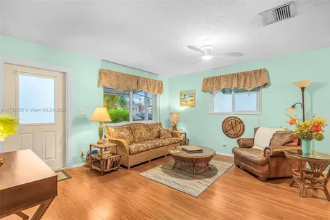 4902 NW 42nd Avenue Tamarac FL 33319