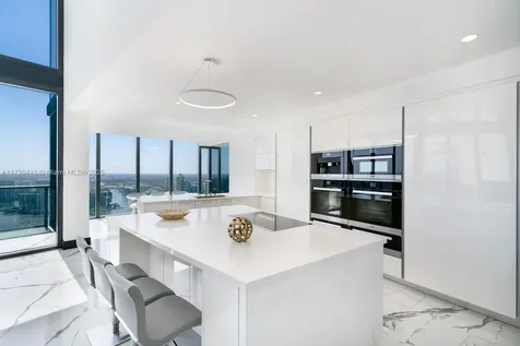 18555 Collins Avenue Sunny Isles Beach FL 33160
