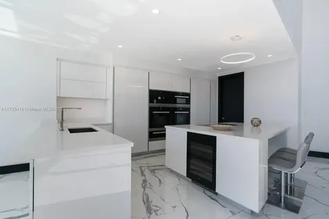18555 Collins Avenue Sunny Isles Beach FL 33160