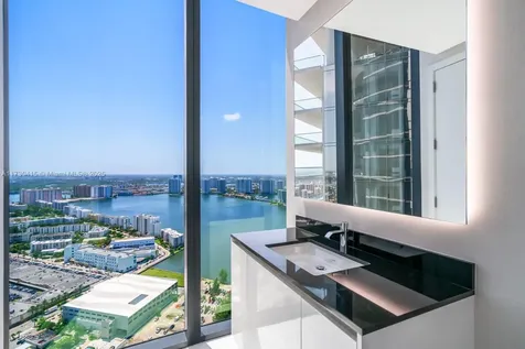 18555 Collins Avenue Sunny Isles Beach FL 33160