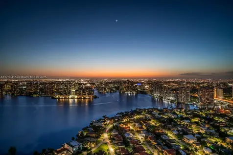 18555 Collins Avenue Sunny Isles Beach FL 33160