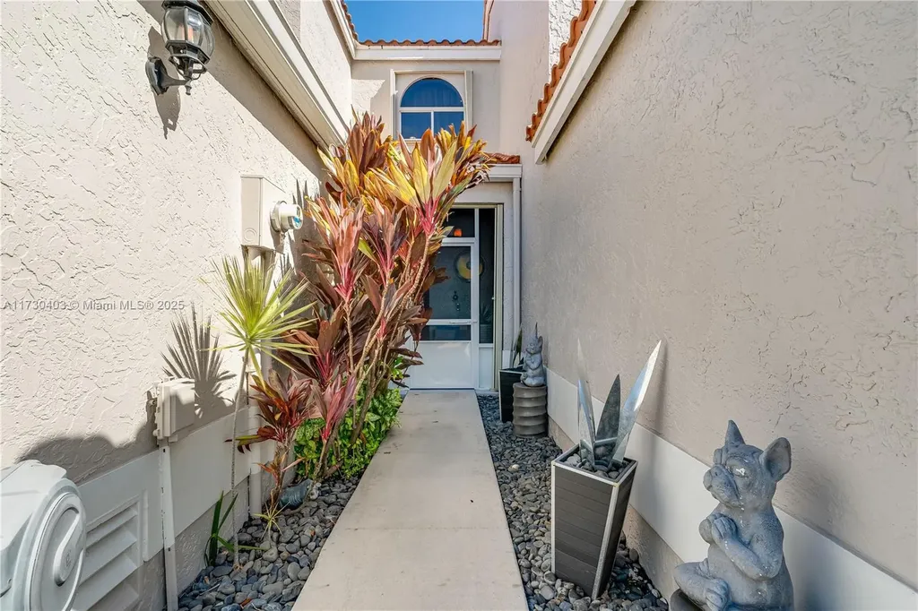 10412 Plaza Centro Boca Raton FL 33498