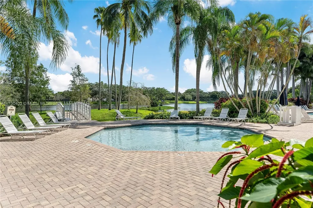 10412 Plaza Centro Boca Raton FL 33498