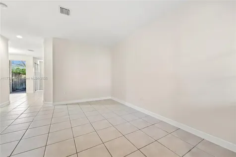 2466 SE 15th Court Homestead FL 33035