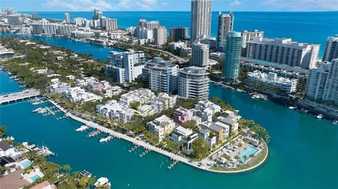 6103 S Aqua Avenue Miami Beach FL 33141