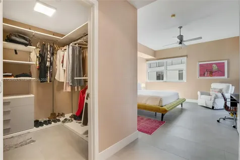 6103 S Aqua Avenue Miami Beach FL 33141